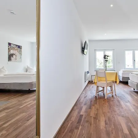 Carl Apartman *